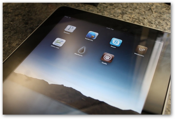 Apple iPad BlackRa1n Jailbreak With Cydia Installed